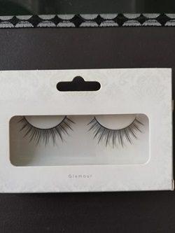 Baci Glamour Kunstige Øjenvipper - Få det perfekte look!