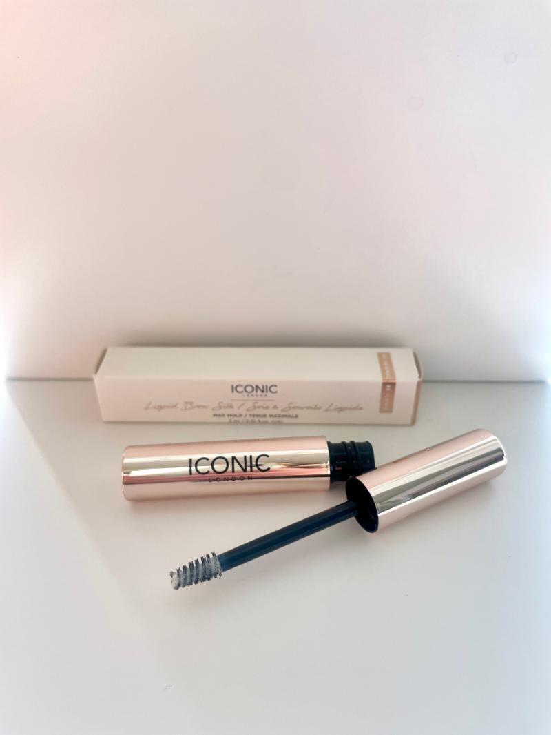 Iconic London Liquid Brow Silk - Perfekt til dine bryn!